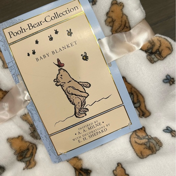 Winnie the Pooh Baby Blanket - Picture 3 of 6